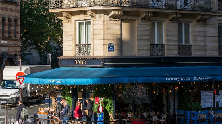 This App Is Helping People In Paris Find Sunny Spots To Unwind And Enjoy Coffee This App Is Helping People In Paris Find Sunny Spots To Unwind And Enjoy Coffee