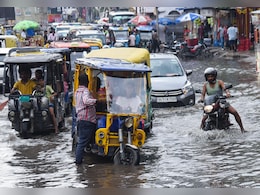 उत्तर से दक्षिण तक बारिश का तांडव जारी, हाई अलर्ट पर पहाड़ ; IMD ने बताया पूरे हफ्ते का हाल उत्तर से दक्षिण तक बारिश का तांडव जारी, हाई अलर्ट पर पहाड़ ; IMD ने बताया पूरे हफ्ते का हाल