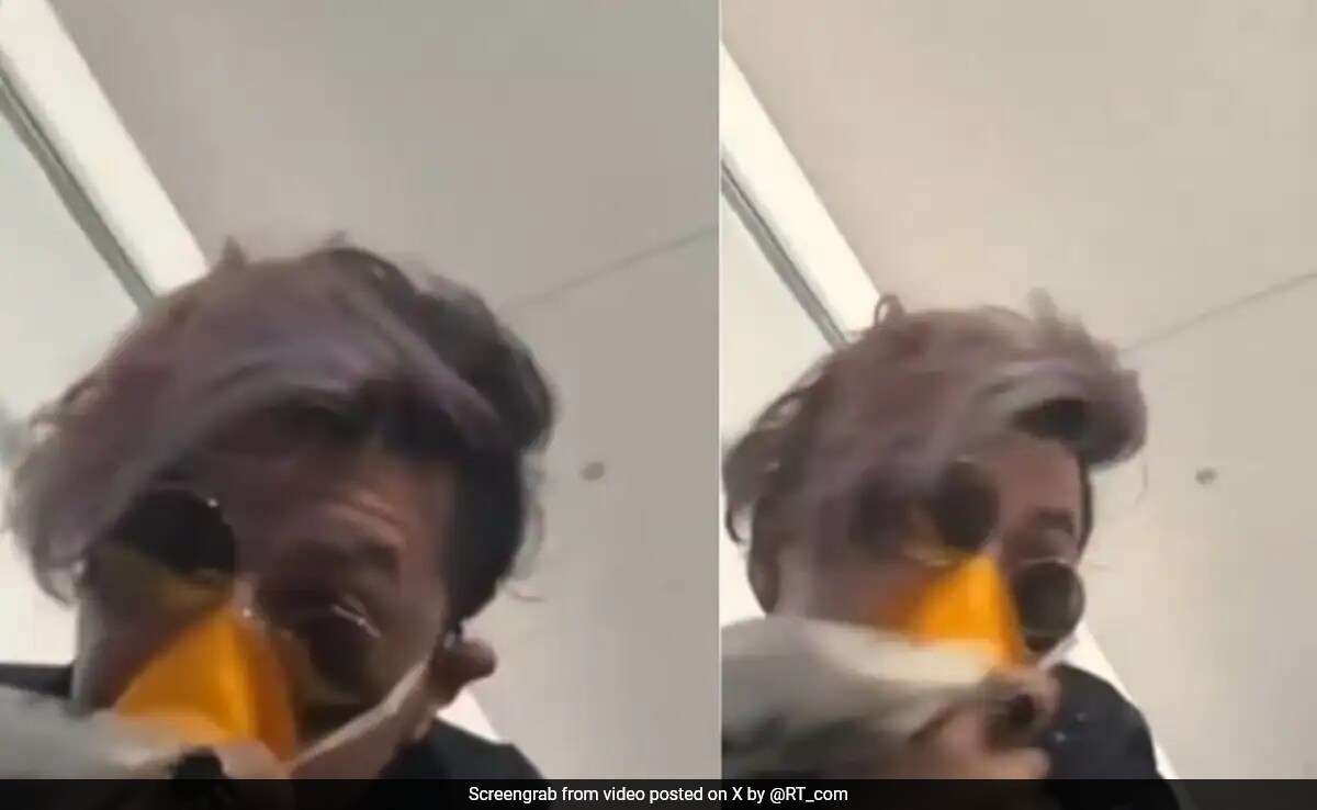 В неделя полет свързан с Париж беше принуден да направи