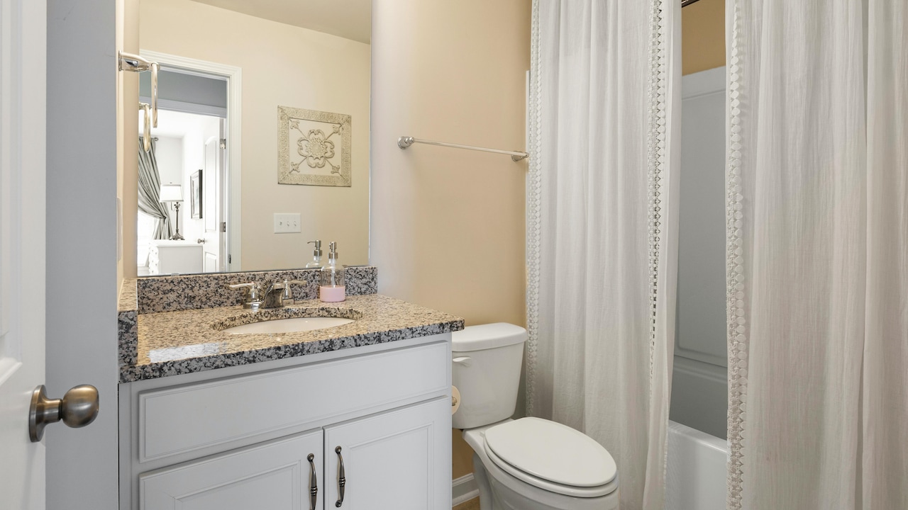 5 Best Waterproof Shower Curtains That Do Not Stick Or Mould.