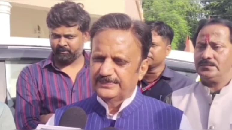 'लगातार खिसक रहा कांग्रेस का जन आधार', दिग्विजय सिंह के बयान पर ग्वालियर में डिप्टी सीएम ने कही ये बातें 'लगातार खिसक रहा कांग्रेस का जन आधार', दिग्विजय सिंह के बयान पर ग्वालियर में डिप्टी सीएम ने कही ये बातें