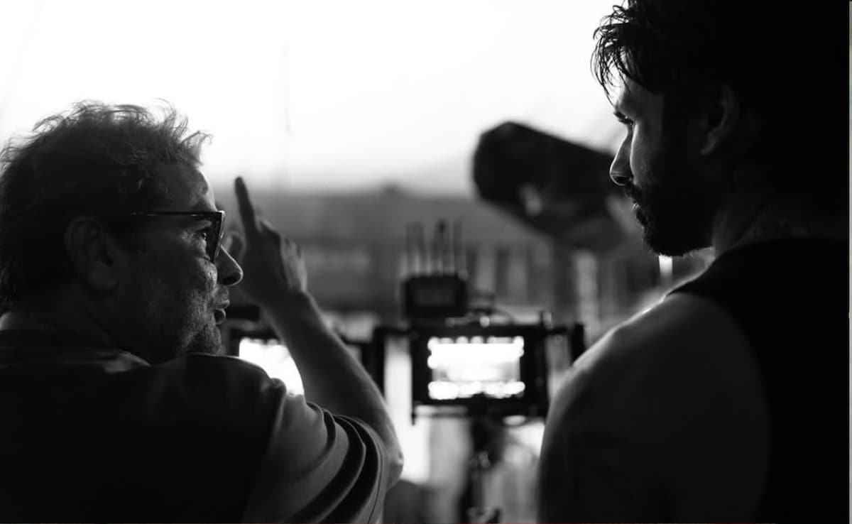 Shahid Kapoor Wraps Fourth Film With Vishal Bhardwaj, Says It's A "Madly Different Character". See Post
