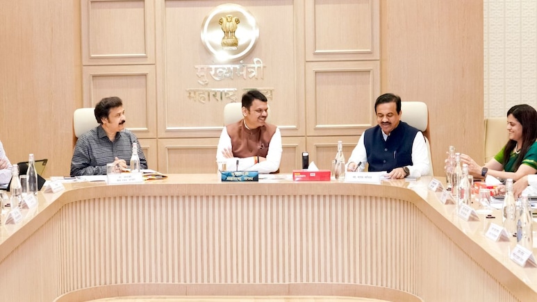 Aaple Sarkar : 'आपले सरकार' व्हॉट्सॲपवर येणार, सरकारी सेवांसाठी नवीन प्लॅटफॉर्मची तयारी