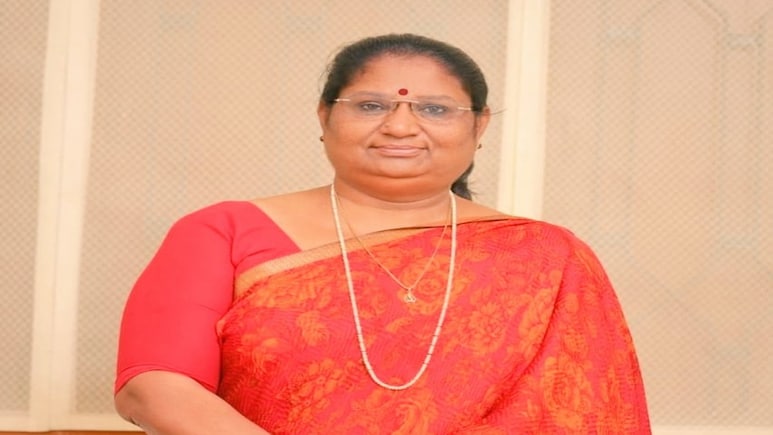 WCD MP: प्रमोशन को लेकर तकरार; मंत्री निर्मला भूरिया के घर पहुंचे अधिकारी, जानिए क्यों मच गया बवाल? WCD MP: प्रमोशन को लेकर तकरार; मंत्री निर्मला भूरिया के घर पहुंचे अधिकारी, जानिए क्यों मच गया बवाल?