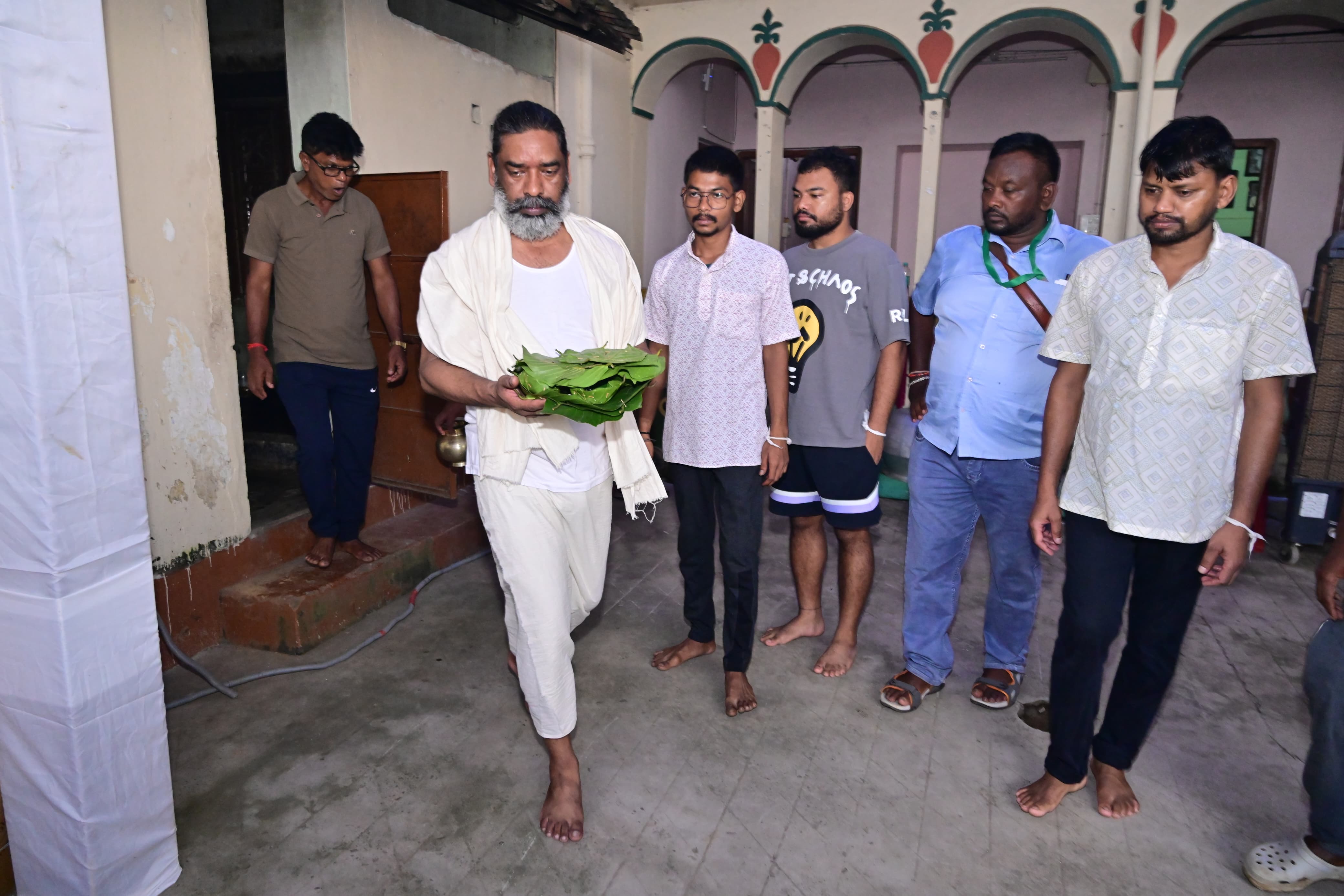 शिबू सोरेन के श्राद्ध भोज में 5 लाख लोगों के पहुंचने की उम्मीद, VIP के लिए बनाए गए 4 हेलीपैड