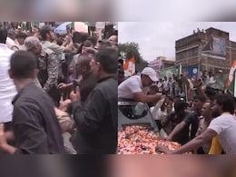 Rahul Gandhi's Car Hits Cop During Bihar Yatra, BJP's "Crush Janta" Jibe Rahul Gandhi's Car Hits Cop During Bihar Yatra, BJP's "Crush Janta" Jibe