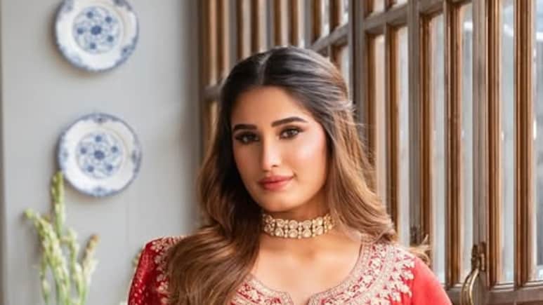 Rasha Thadani Shows Us How To Do Ethnic Wear Right With One Traditional Look At A Time Rasha Thadani Shows Us How To Do Ethnic Wear Right With One Traditional Look At A Time