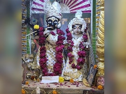 यहां गोपियां आज भी लिखती हैं कन्हैया को चिट्ठी, जानें MP के इस अनोखे मंदिर की खासियत यहां गोपियां आज भी लिखती हैं कन्हैया को चिट्ठी, जानें MP के इस अनोखे मंदिर की खासियत