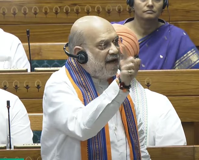 PM,CM और मंत्री को हटाने वाले बिल पर संसद में 'संग्राम', शाह बोले - ये क्या सिखाते हैं नैतिकता हमें
