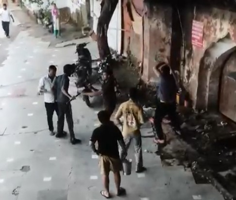 On Camera, Servitor At Delhi's Kalkaji Temple Beaten To Death Over 'Prasad'