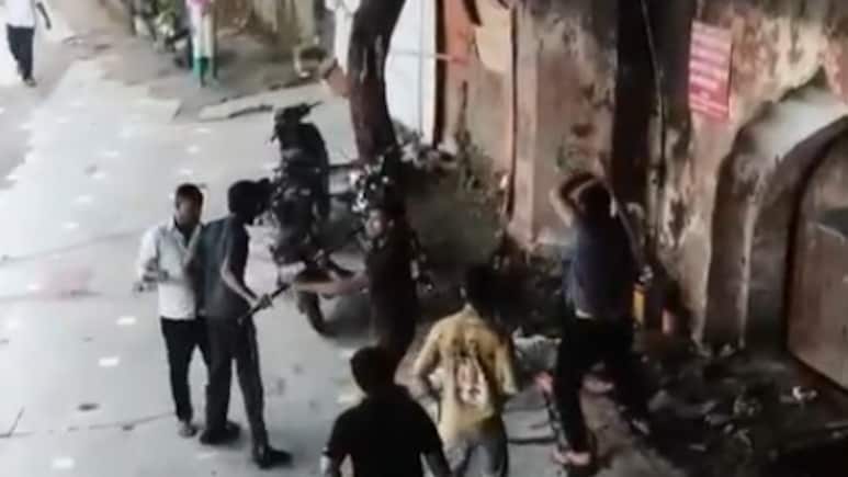 On Camera, Servitor At Delhi's Kalkaji Temple Beaten To Death Over 'Prasad' On Camera, Servitor At Delhi's Kalkaji Temple Beaten To Death Over 'Prasad'
