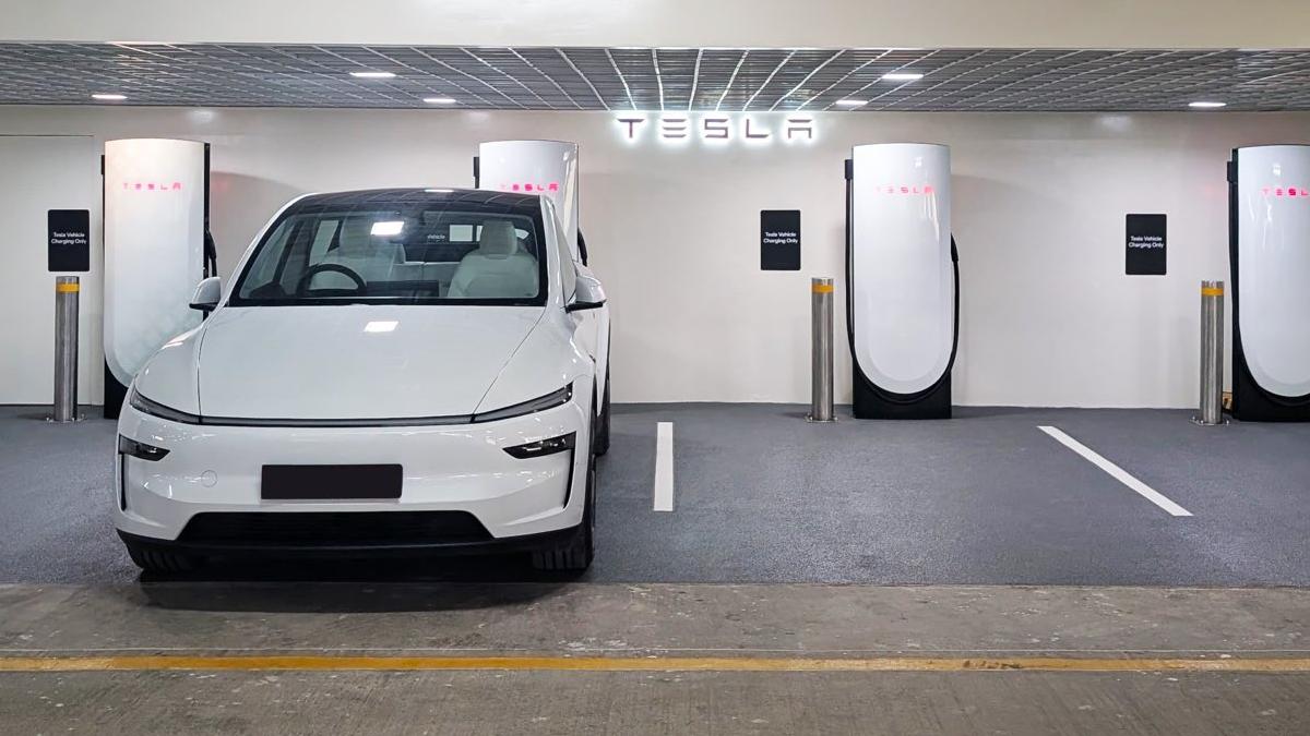Tesla ने भारत में इंस्टॉल किया पहला Supercharger स्टेशन, चार्जिंग की कीमत 14 रुपये से शुरू