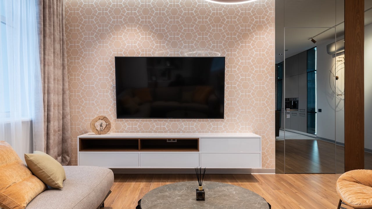 Smart TVs And Projectors Deals During Amazon Great Freedom Festival