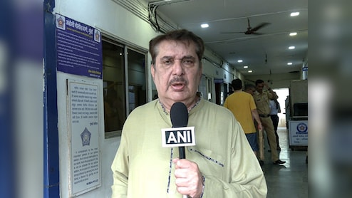 मौत की झूठी अफवाह फैलाने वालों से तंग हुए रजा मुराद, पुलिस में दर्ज कराई शिकायत 