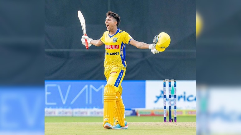 दिल में था 17 MM छेद, सर्जरी कराकर लौटा क्रिकेट के मैदान पर, अब DPL 2025 में मचा रहा तहलका
