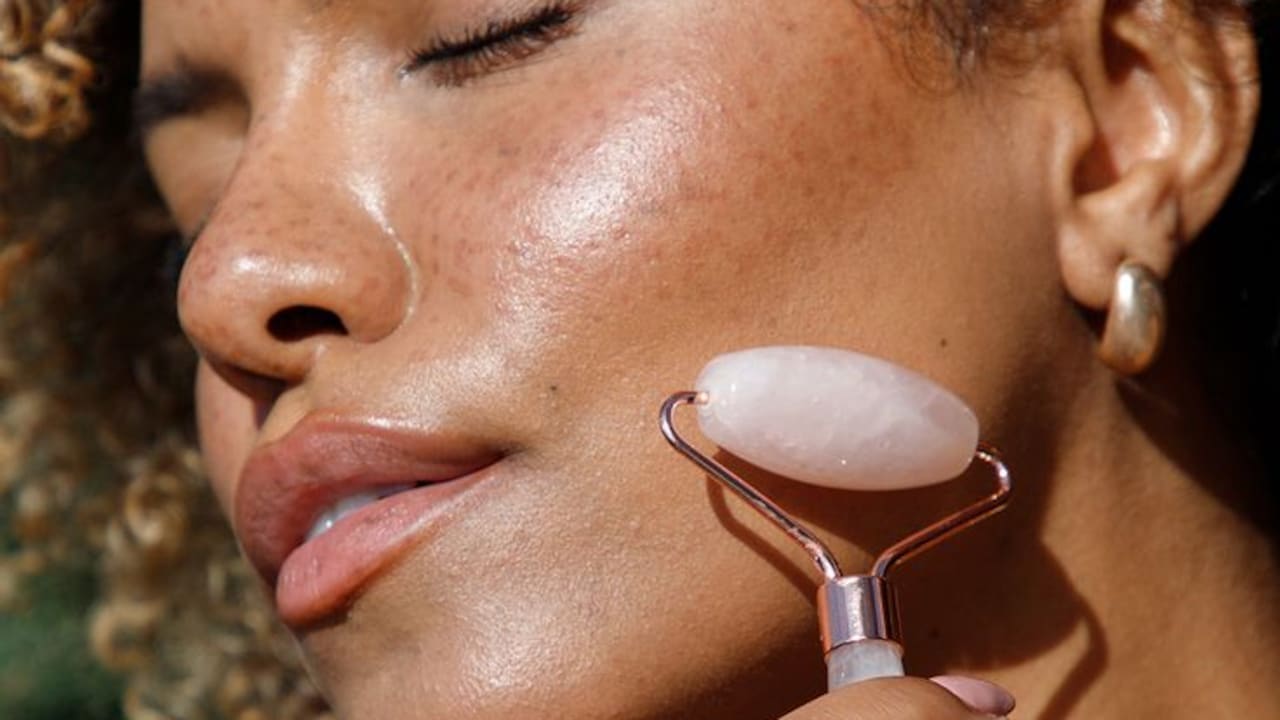 Get Simple Steps to Avoid Skin Damage With Skincare Tools On Amazon