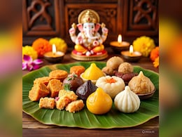 गणेश जी को मोदक के अलावा ये 6 खाने की चीजें भी करती हैं प्रसन्न, सुख, समृद्धि के लिए लगाएं इनका भोग गणेश जी को मोदक के अलावा ये 6 खाने की चीजें भी करती हैं प्रसन्न, सुख, समृद्धि के लिए लगाएं इनका भोग
