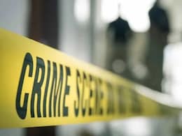 दिल्ली में ट्रिपल मर्डर, महिला की मुंह बांधकर की हत्या, पुलिस जांच में जुटी दिल्ली में ट्रिपल मर्डर, महिला की मुंह बांधकर की हत्या, पुलिस जांच में जुटी