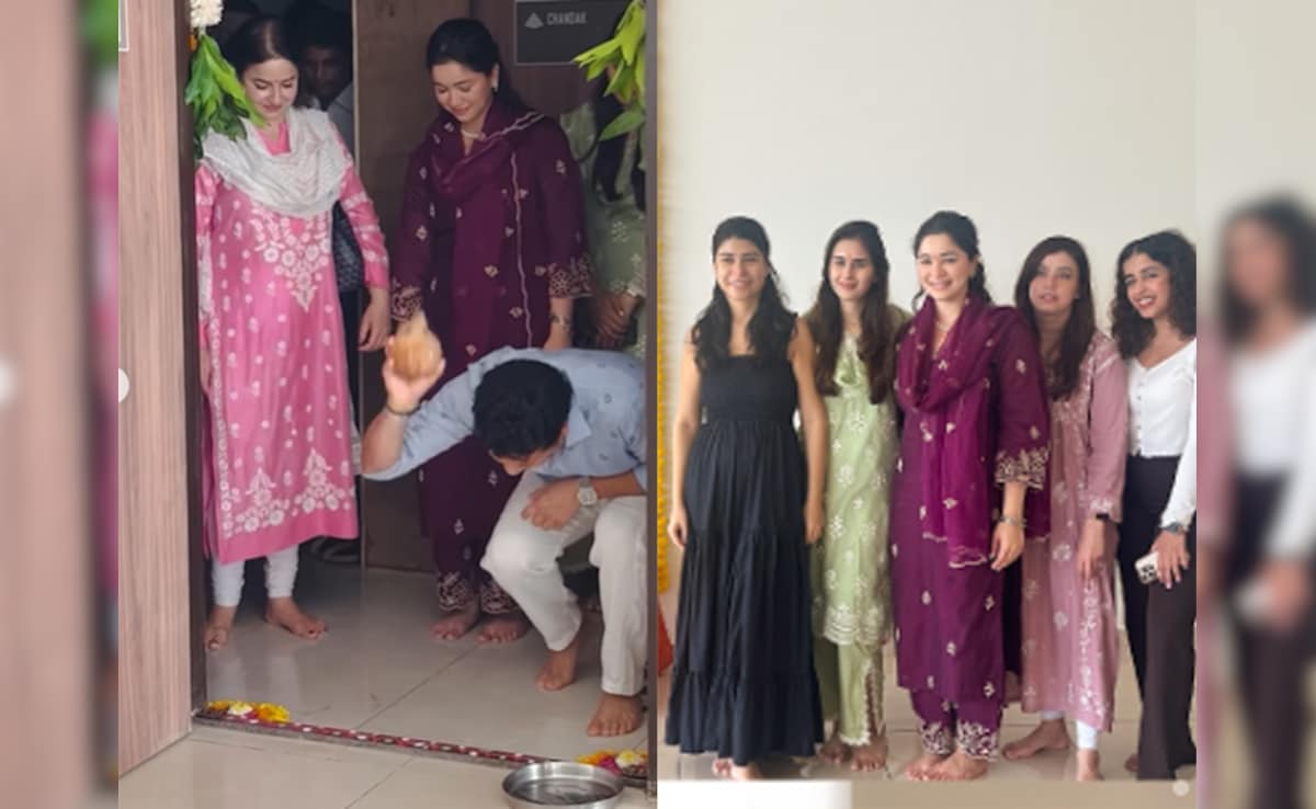 Saaniya Chandhok Seen With Sachin Tendulkar And Family - See Pictures