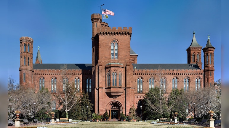 White House Reviews Smithsonian Museums for 'Divisive Narratives' White House Reviews Smithsonian Museums for 'Divisive Narratives'
