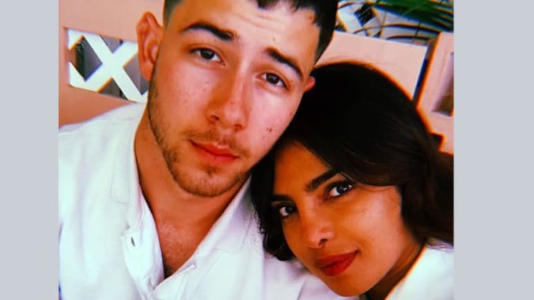 Nick Jonas Has A Bedroom Quirk That Priyanka Chopra Does Not: "I Can't Do It"