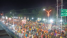 कुबेरेश्वर धाम में 11 KM की कावड़ यात्रा, इंदौर भोपाल हाईवे पर शिव भक्तों का उमड़ा सैलाब, रूट डायवर्ट