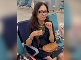 Neena Gupta Carries This Homemade Snack While Travelling By Flight Neena Gupta Carries This Homemade Snack While Travelling By Flight
