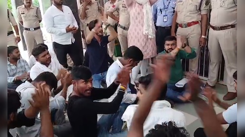 गुरु घासीदास सेंट्रल यूनिवर्सिटी में NSUI का घेराव, कुलपति पर गंभीर आरोप
