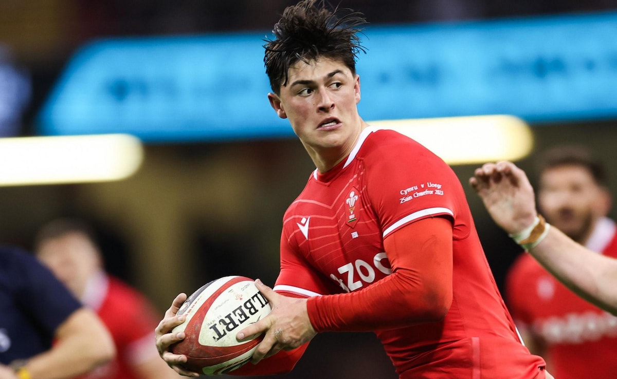 Wales Wing Louis Rees-Zammit Returns To Rugby With Bristol After NFL Dream Ends