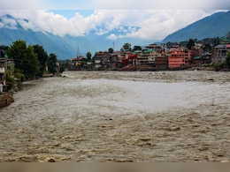 उत्तराखंड, हिमाचल में बारिश का रौद्र रूप, पानी में डूबा पंजाब, अभी नहीं थमने वाली ये आसामानी आफत! उत्तराखंड, हिमाचल में बारिश का रौद्र रूप, पानी में डूबा पंजाब, अभी नहीं थमने वाली ये आसामानी आफत!
