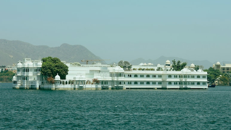 7 Best Luxury Hotels In Udaipur With Breathtaking Views 7 Best Luxury Hotels In Udaipur With Breathtaking Views