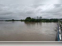 Maharashtra Rain: दहीहंडीला पावसाची सलामी! राज्यभरात मुसळधार, कुठे काय स्थिती? वाचा सर्व अपडेट्स Maharashtra Rain: दहीहंडीला पावसाची सलामी! राज्यभरात मुसळधार, कुठे काय स्थिती? वाचा सर्व अपडेट्स