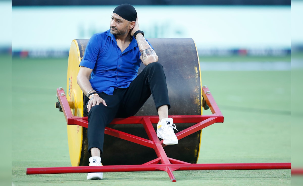 "Our Soldiers Dont Return But We Play Cricket": Harbhajan Singh Blasts BCCIs Asia Cup Stance