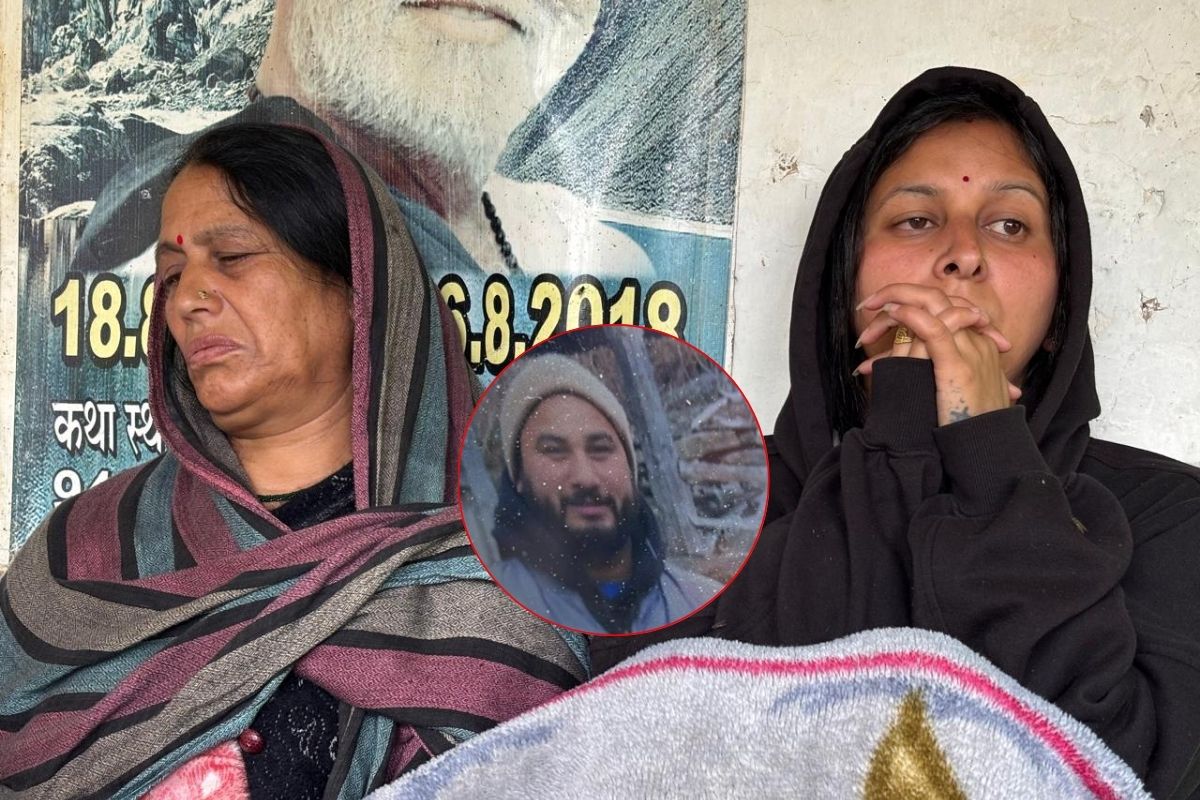 बेसुध मां, पत्नी के सूखे आंसू... धराली में लापता पति की तलाश में भटक रही कोमल, झकझोर देगा परिवार का ये दर्द