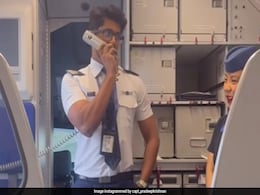 पटना से चेन्नई की फ्लाइट में तमिल पायलट ने हिंदी में की ऐसी अनाउंसमेंट, वायरल हुआ Video, सुनकर आ जाएगा मज़ा पटना से चेन्नई की फ्लाइट में तमिल पायलट ने हिंदी में की ऐसी अनाउंसमेंट, वायरल हुआ Video, सुनकर आ जाएगा मज़ा