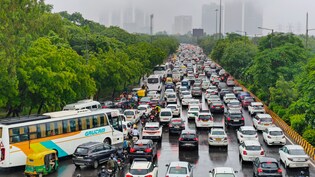 दिल्ली में पेट्रोल-डीजल लेने के क्या हैं नये नियम, गैर BS 6 वाहनों पर प्रतिबंध