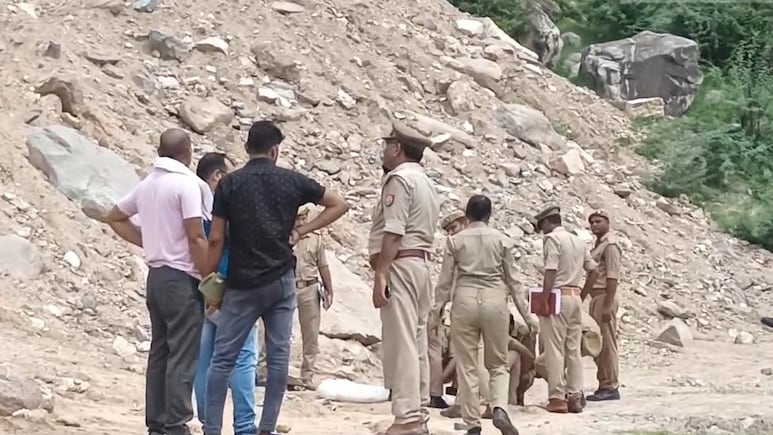 पहले बंधवाई राखी फिर ले ली जान... बहन के प्यार से नाराज भाई का खौफनाक कदम, प्रेमी की भी कर दी हत्या पहले बंधवाई राखी फिर ले ली जान... बहन के प्यार से नाराज भाई का खौफनाक कदम, प्रेमी की भी कर दी हत्या