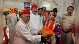 Rajasthan: श्रीनाथजी के दर्शन करने अचानक पहुंचीं हेमा मालिनी, मंदिर में उमड़ी भीड़