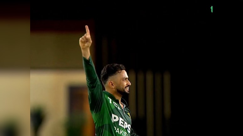 PAK vs WI, 1st T20I: मोहम्मद नवाज़ का T20 में करिश्मा, ऐसा महारिकॉर्ड बनाकर मचाई खलबली, दुनिया हैरान PAK vs WI, 1st T20I: मोहम्मद नवाज़ का T20 में करिश्मा, ऐसा महारिकॉर्ड बनाकर मचाई खलबली, दुनिया हैरान