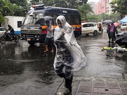 Mumbai Wakes Up To Unseasonal Rainfall On New Year Day