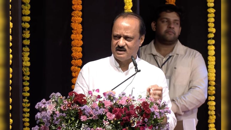 Ajit Pawar: 'लाईन मारायला जाल तर तुमची लाईनच काढतो, टायर खालीच घेतो' अजित पवारांचा दम