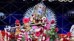 जयपुर के मंदिर में श्रीकृष्ण की चमत्कारी मूर्ति, पल्स रेट से चलती है हाथ में बंधी घड़ी