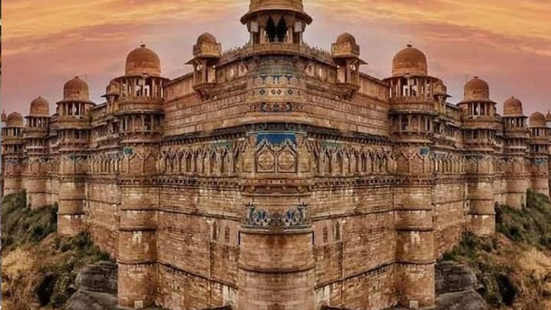 Gwalior Fort: भाई की डांट से नाराज नाबालिग ने ग्वालियर किले से लगा दी छलांग, झाड़ियों में फंसी, डेढ़ घंटे तक चला रेस्क्यू ऑपरेशन