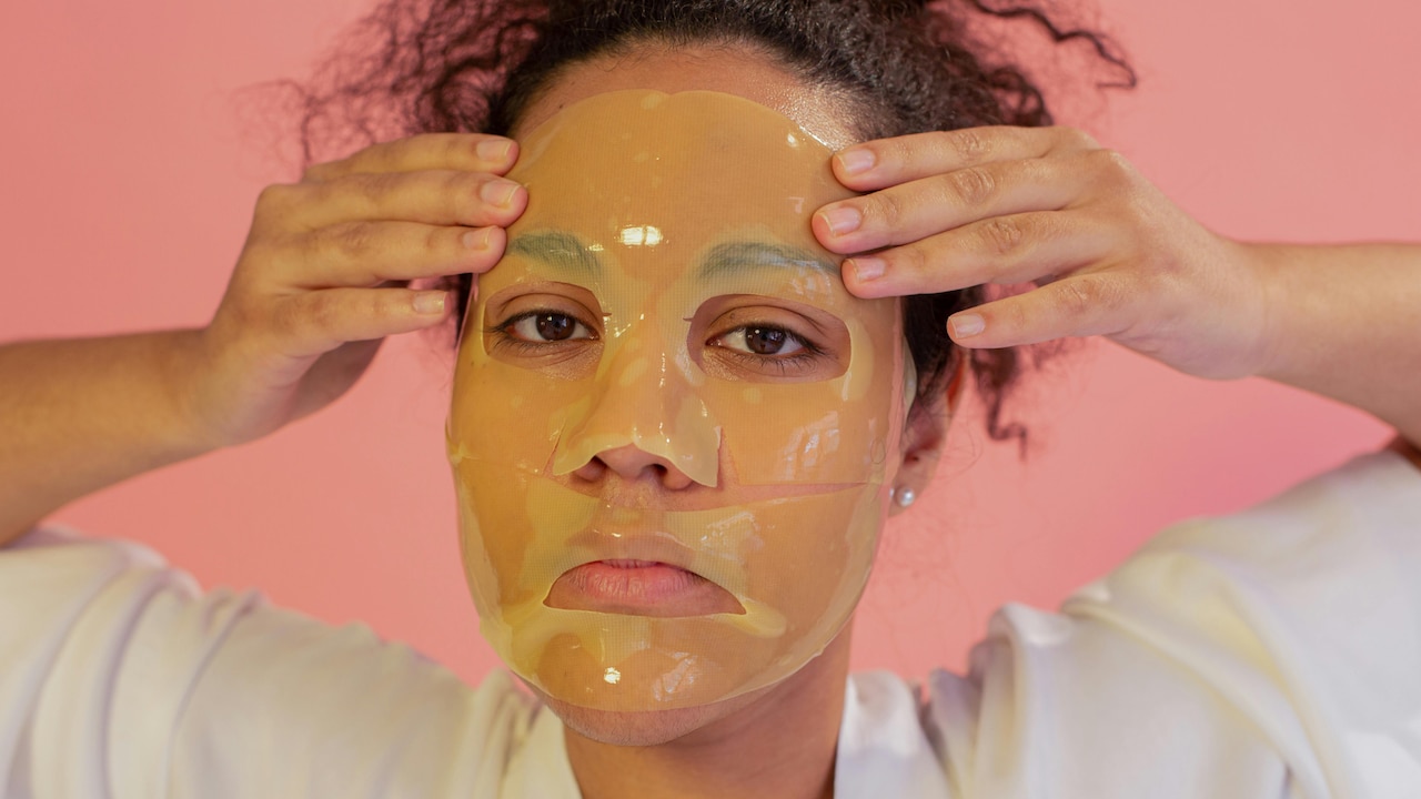 Get a quick fix beauty with face sheet masks on Flipkart
