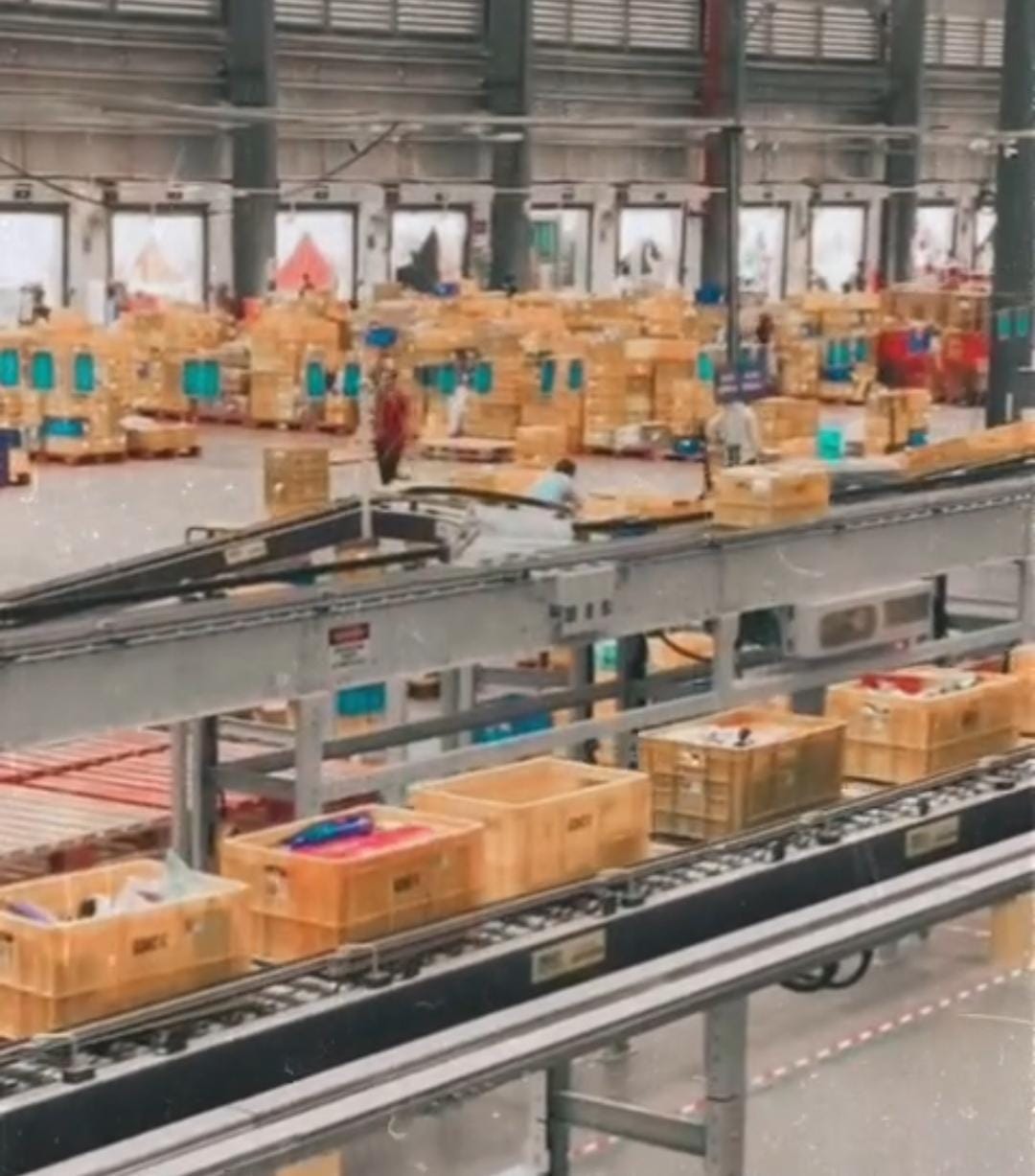 Deepinder Goyal Shares Sneak Peek Inside Blinkit Warehouse Full Of Chocolates, Internet Reacts