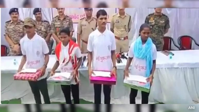 4 Maoists, Active For A Decade, Surrender With Rs 19 Lakh Bounty In Chhattisgarh 4 Maoists, Active For A Decade, Surrender With Rs 19 Lakh Bounty In Chhattisgarh