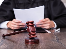 After 11 ISL Clubs Send Warning Of Shutdown, Supreme Court Agrees To Hear Plea On AIFF-FSDL Row After 11 ISL Clubs Send Warning Of Shutdown, Supreme Court Agrees To Hear Plea On AIFF-FSDL Row
