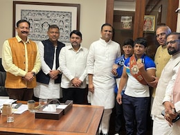 राजस्थान के युवा पहलवानों ने अंडर-17 कुश्ती विश्व चैंपियनशिप में रचा इतिहास, संसद भवन में मिला सम्मान  राजस्थान के युवा पहलवानों ने अंडर-17 कुश्ती विश्व चैंपियनशिप में रचा इतिहास, संसद भवन में मिला सम्मान