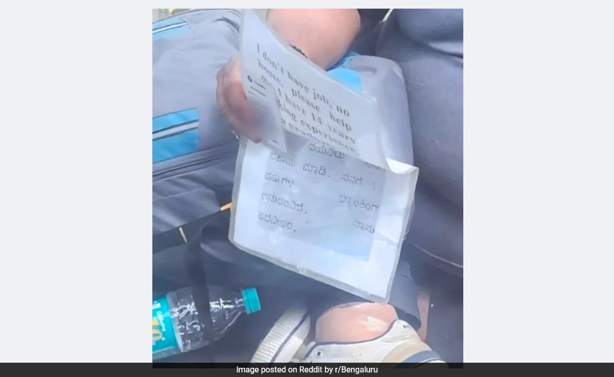 Bengaluru Man Sitting On Footpath Seeks Help, Claims To Have 14-Year  Banking Experience