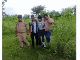 निक्की हत्याकांड: पिस्टल छीनकर भागने की कोशिश, पुलिस ने गोली मार दबोचा... DCP ने बताई एनकाउंटर की कहानी निक्की हत्याकांड: पिस्टल छीनकर भागने की कोशिश, पुलिस ने गोली मार दबोचा... DCP ने बताई एनकाउंटर की कहानी